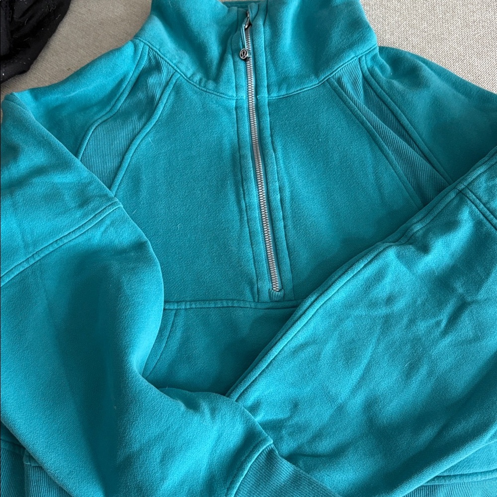Lululemon Athletica Turquoise Fleece sweatshirt - Picture 2 of 5